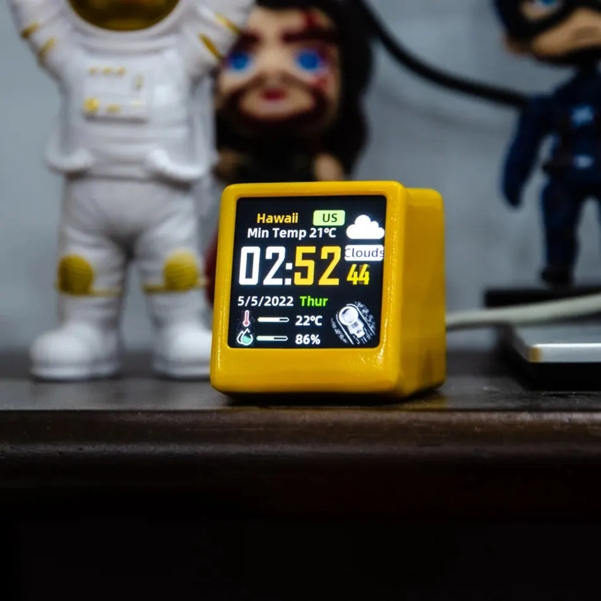 Jam Digital Mini WiFi Desktop  - Cool Office Tech Gadgets ulasan dan harga